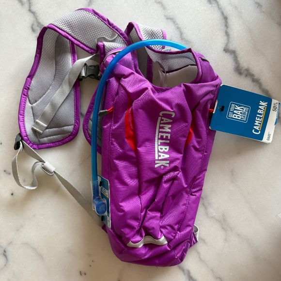 NWT CamelBak Dart Hydration Pack, 50oz - Picture 1 of 5